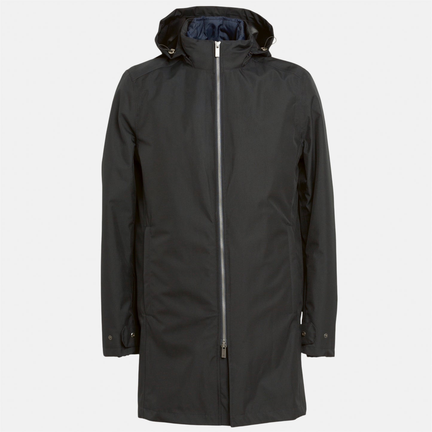 Manteau moto noir porté en costume élégant VEST PARIS
