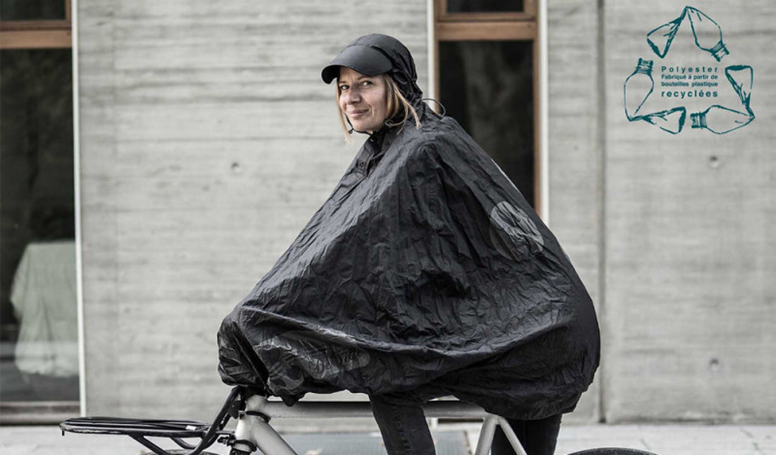 vêtement imperméable pour le vélo VEST PARIS