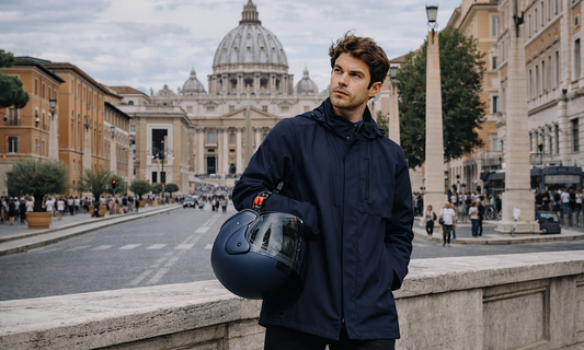 Visiter Rome a scooter en étant protégé et chic avec VEST PARIS