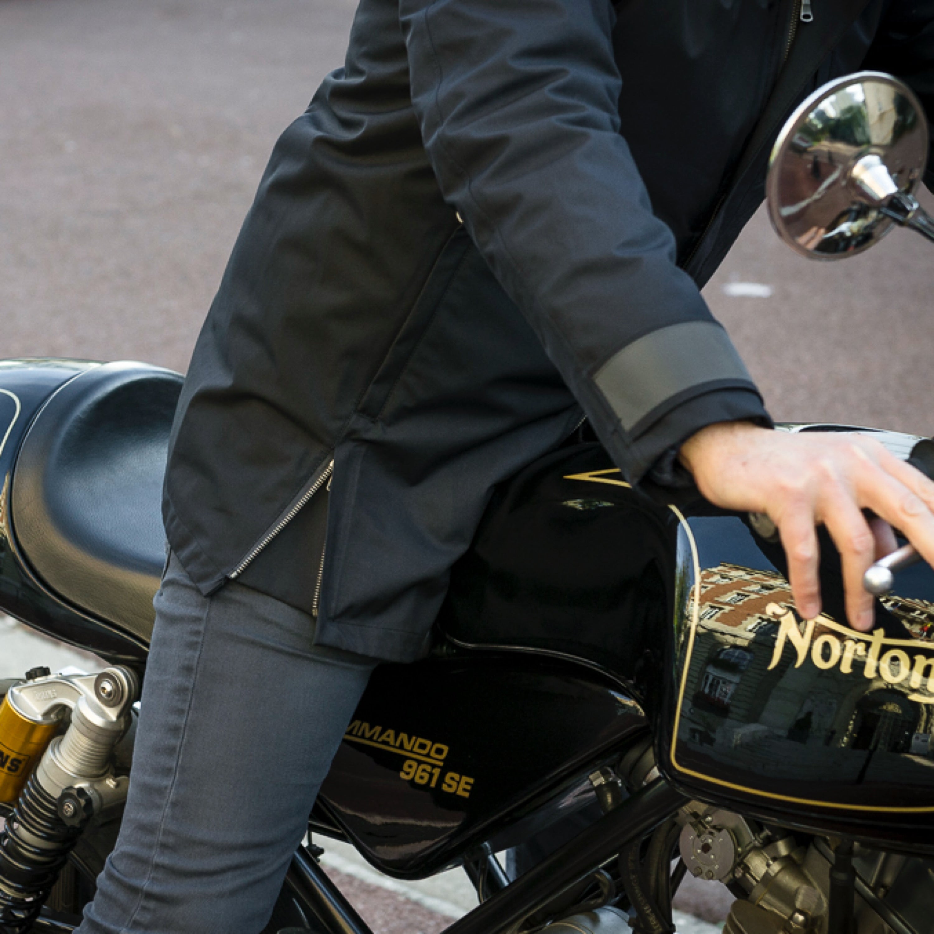 veste moto imperméable avec bandes réfléchissantes moto pour être vu la nuit V2 VEST PARIS