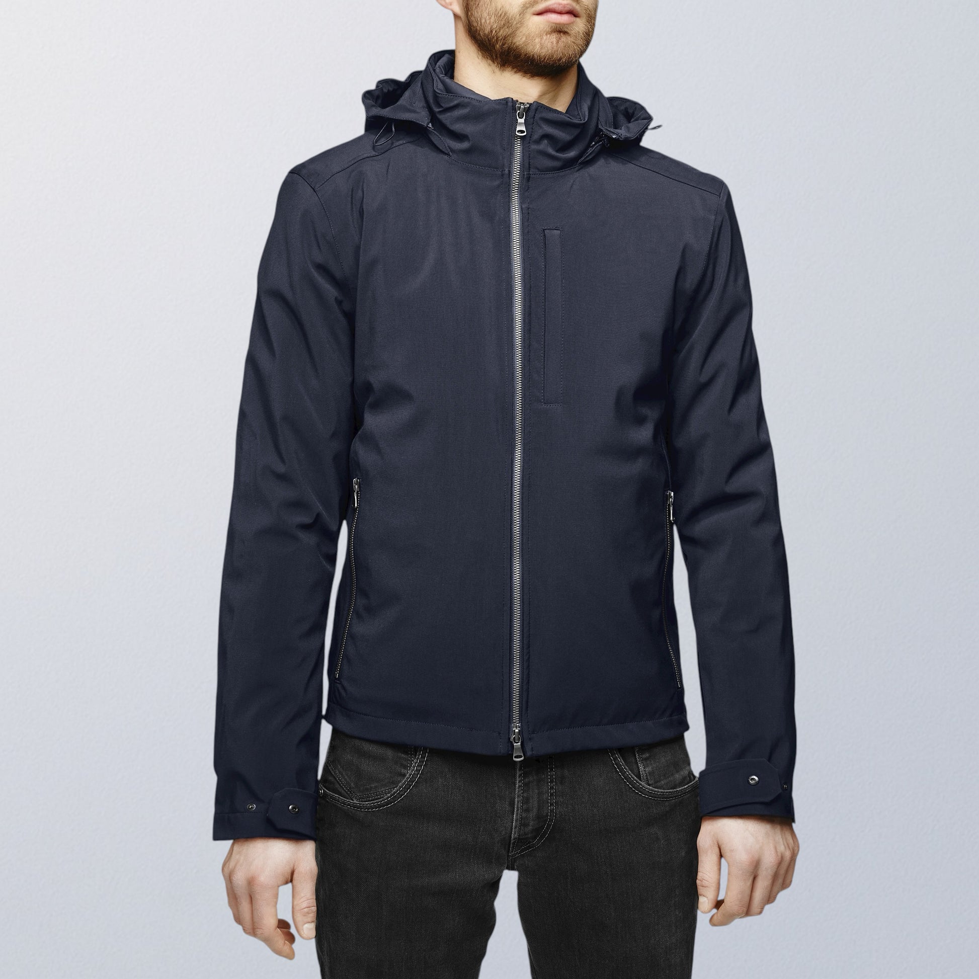 Blouson moto imperméable V4 bleu nuit vue de face, design épuré avec zip gunmetal VEST PARIS