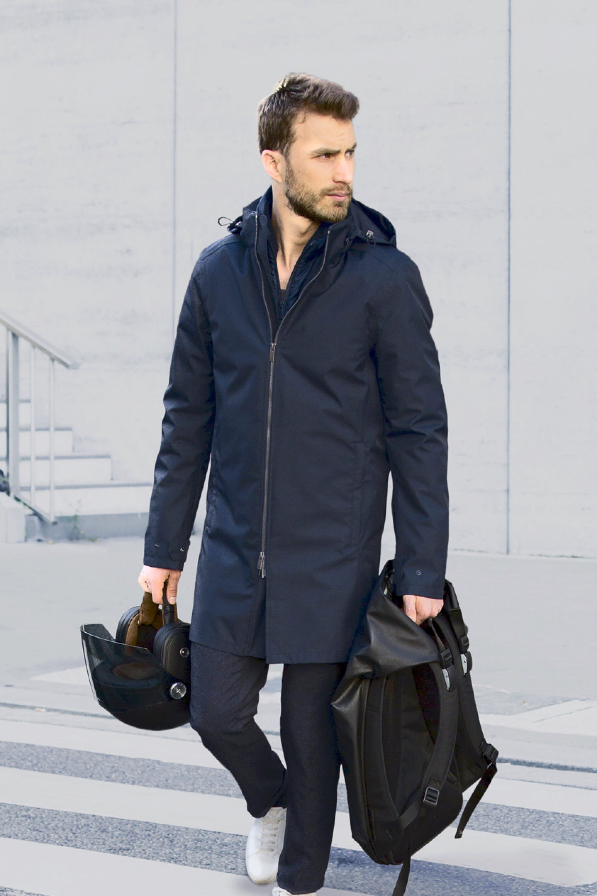 Trench Moto V1 VEST PARIS imperméable, chaud et élégant avec protections moto homologuées CE pour porter avec un costume 