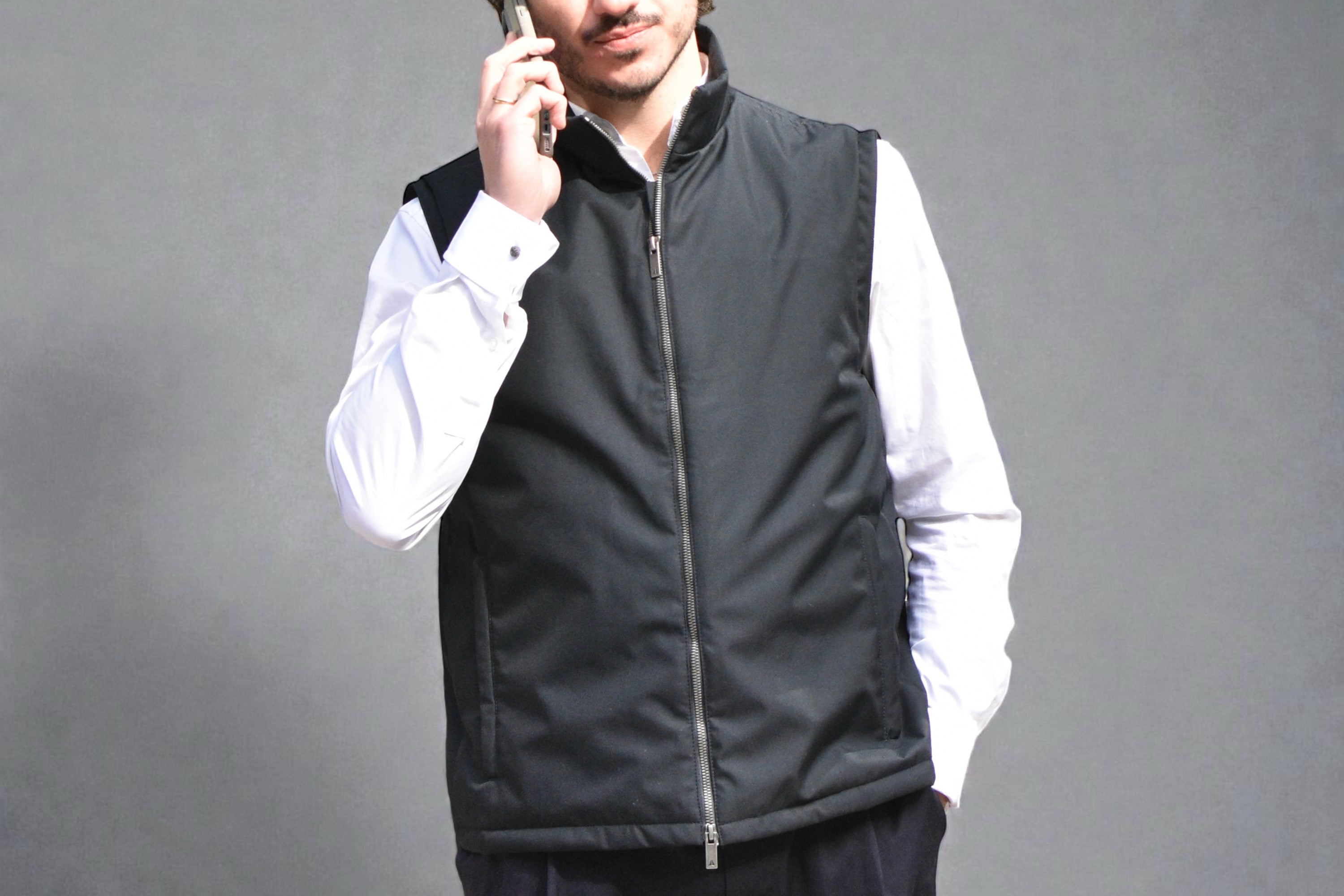 sécurité rapprochée pare-balles et anti couteau V007 VEST PARIS, élégante et discrète, protection urbaine haut de gamme VEST PARIS