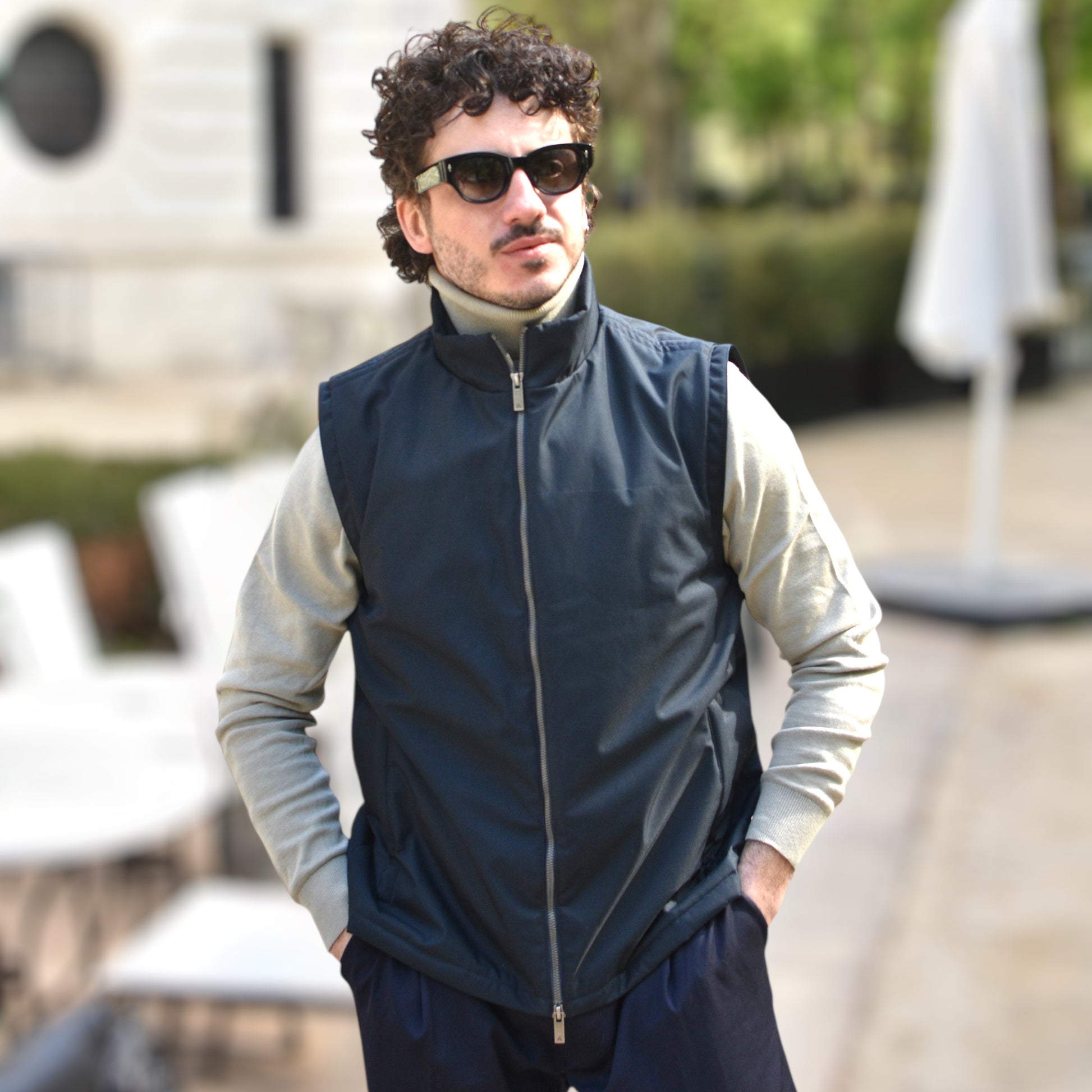 Stylish V007 stab and bulletproof jacket for urban protection